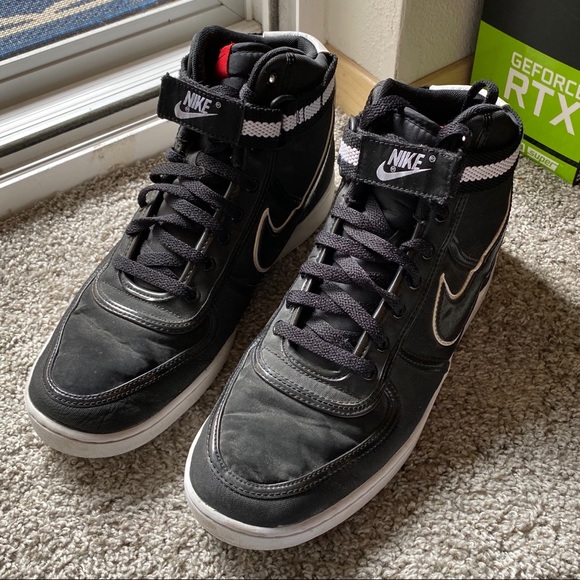 black nike high tops mens